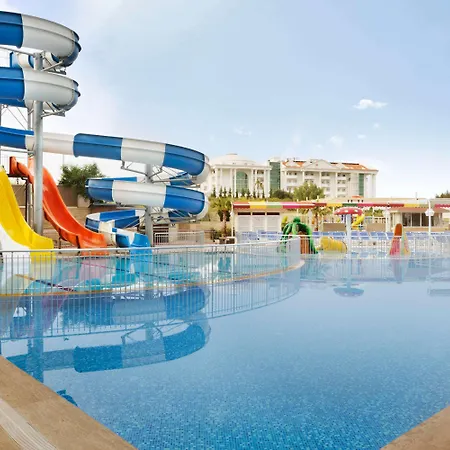 Hotel Ramada Side